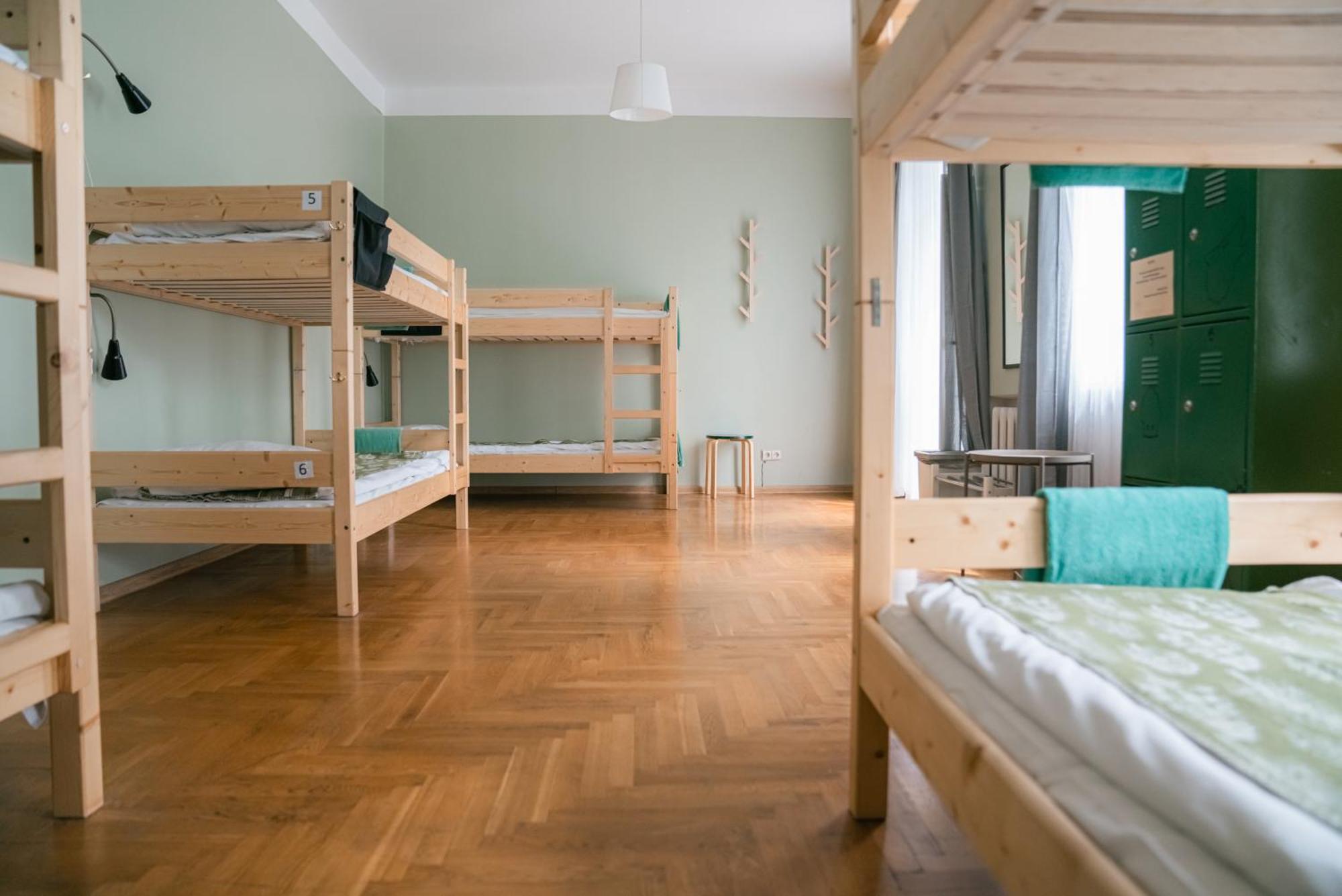 Downtown Forest Hostel & Camping فيلنيوس المظهر الخارجي الصورة