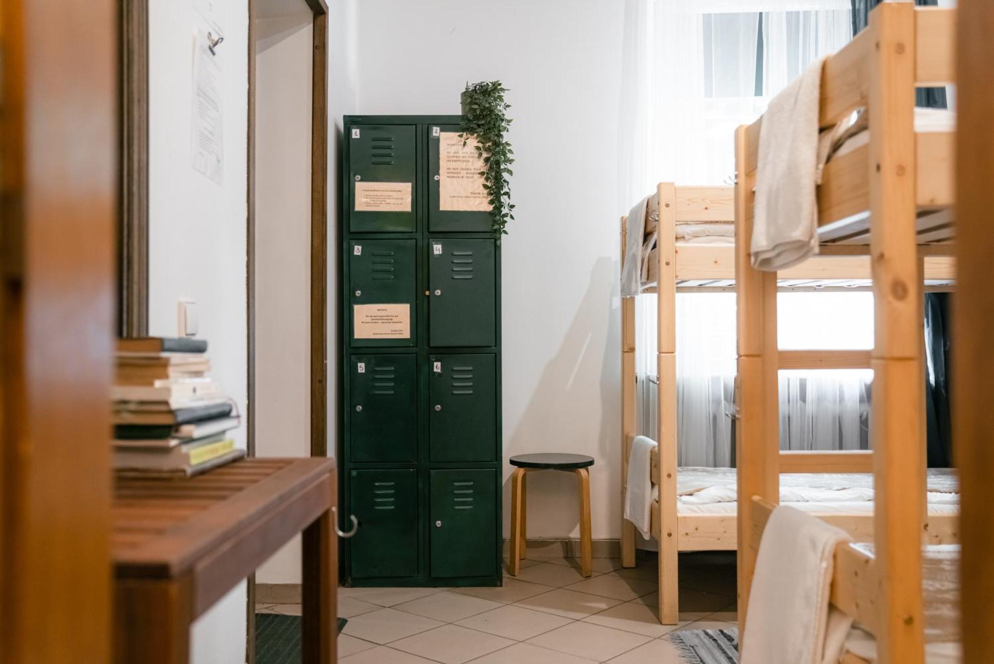 Downtown Forest Hostel & Camping فيلنيوس المظهر الخارجي الصورة