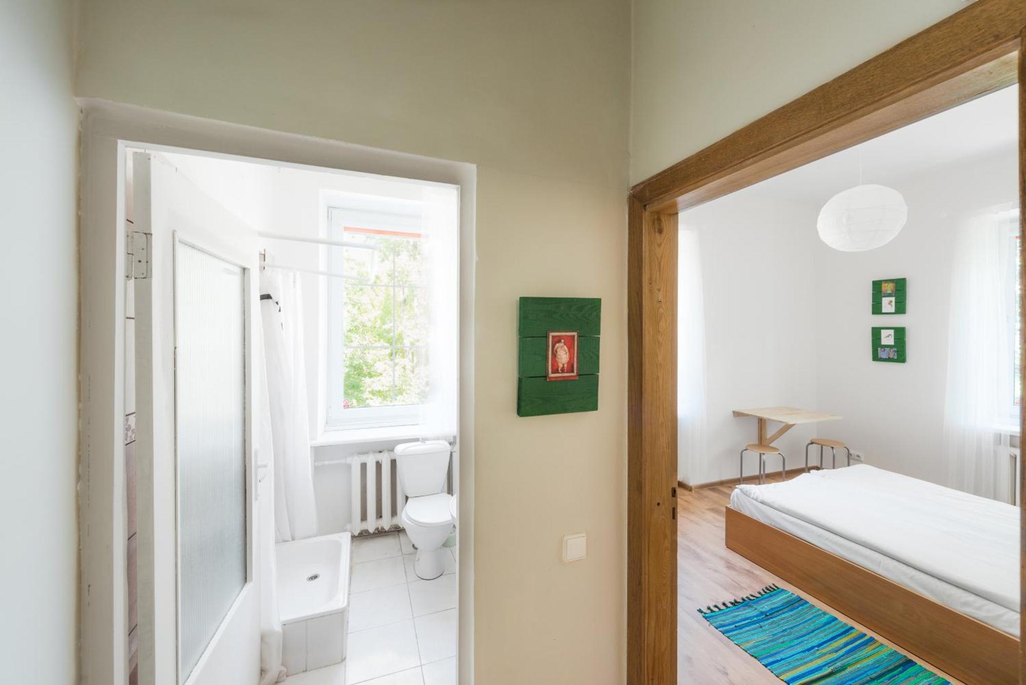 Downtown Forest Hostel & Camping فيلنيوس الغرفة الصورة